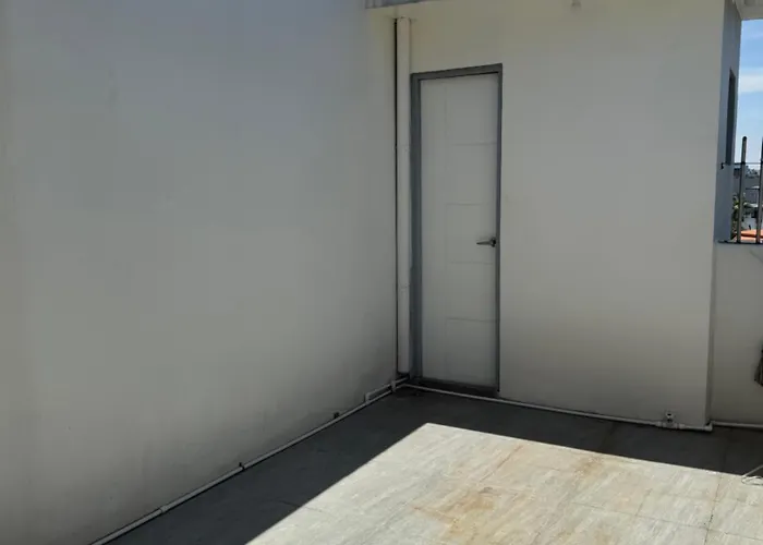 4 Stores With Rooftop Apartamento Manila